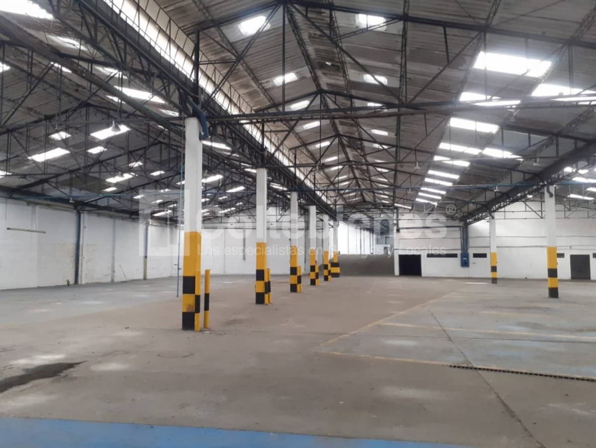 Bodega en arriendo – Los Naranjos, Itagüí foto 2