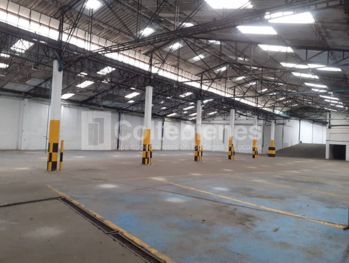 Bodega en arriendo – Los Naranjos, Itagüí foto 3