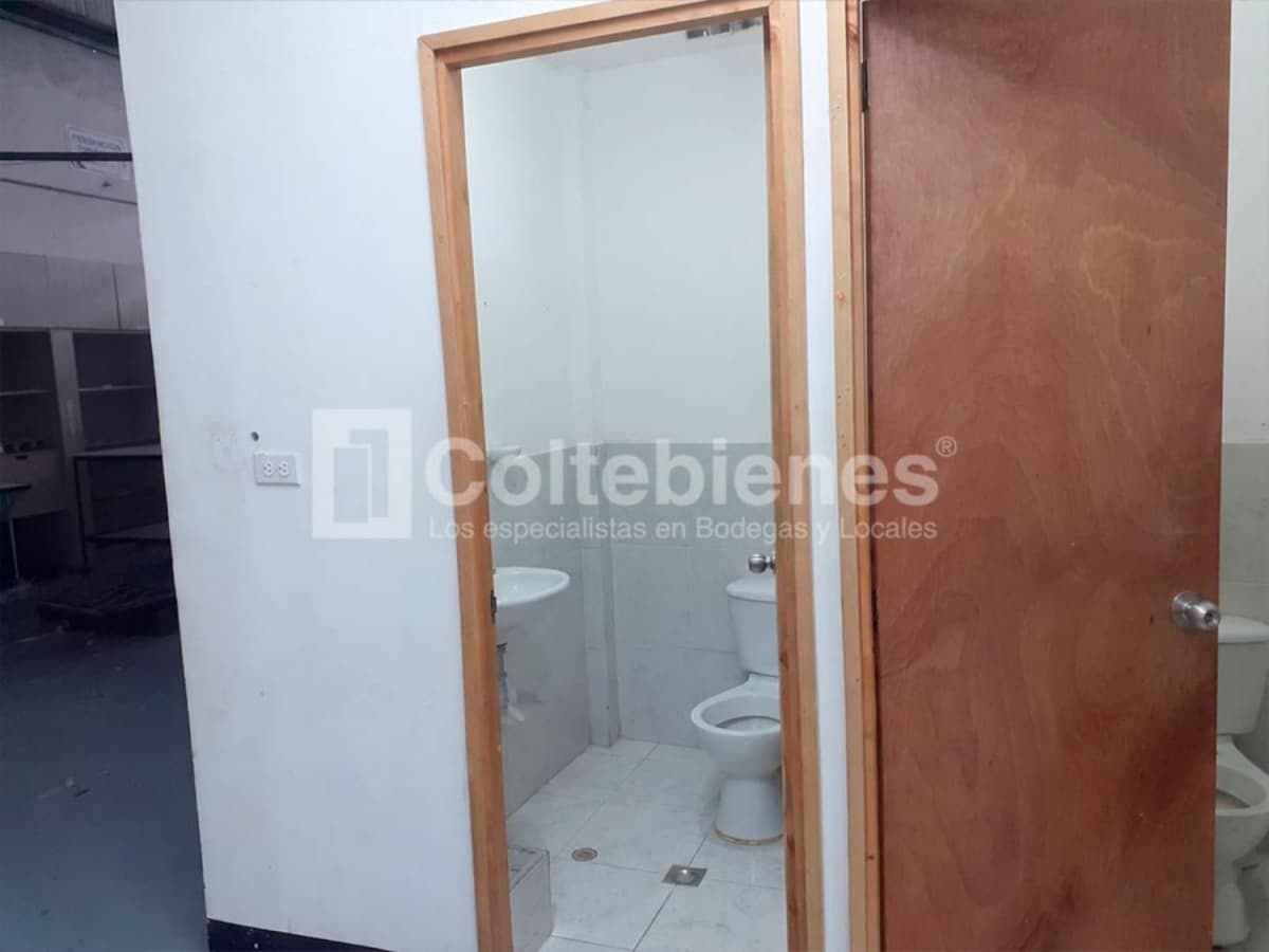Bodega en arriendo – Perpetuo Socorro, Medellín foto 4