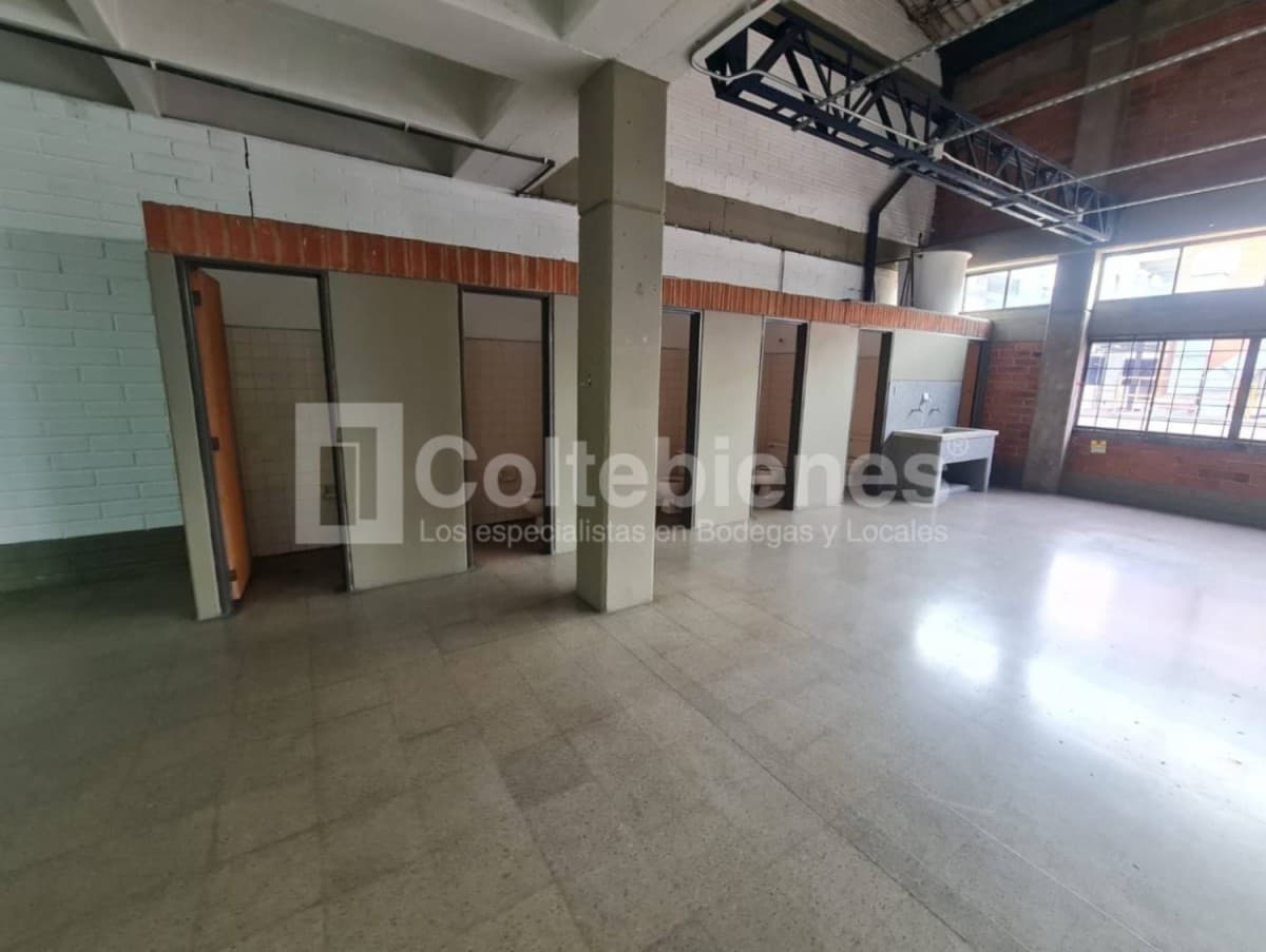 Local en arriendo – Guayabal, Medellín foto 2