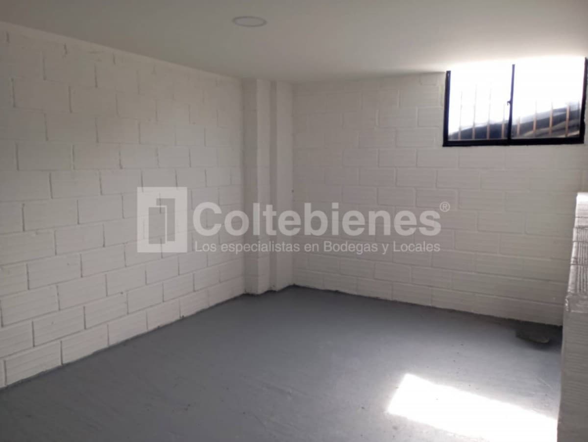 Bodega en arriendo – Centro De La Moda, Itagüí foto 5