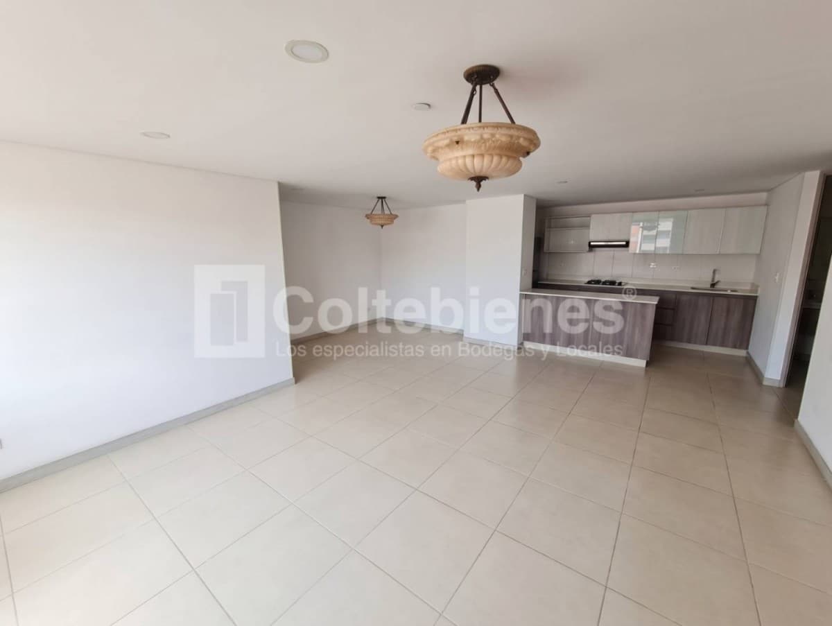 Apartamento en arriendo – La Abadia, Envigado foto 3