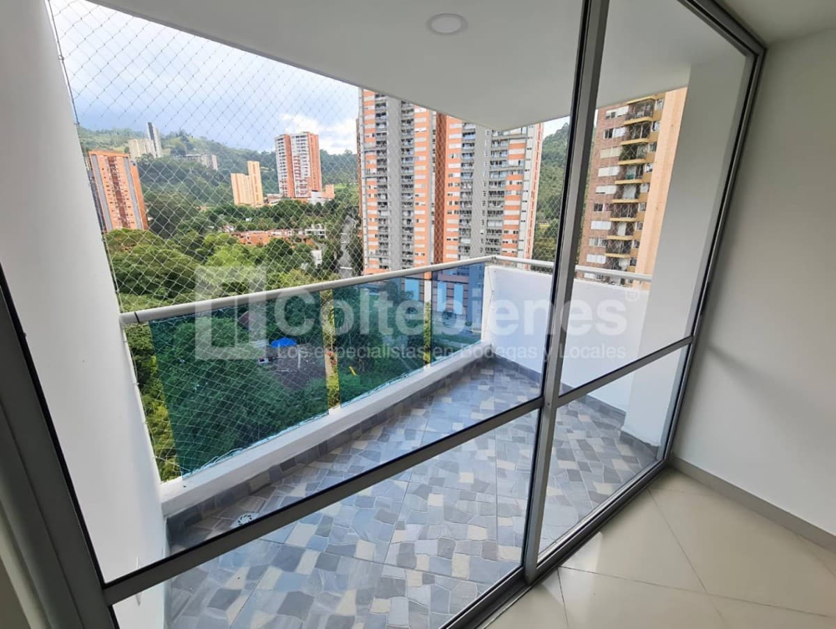 Apartamento en arriendo – Tres Esquinas, Sabaneta foto 2