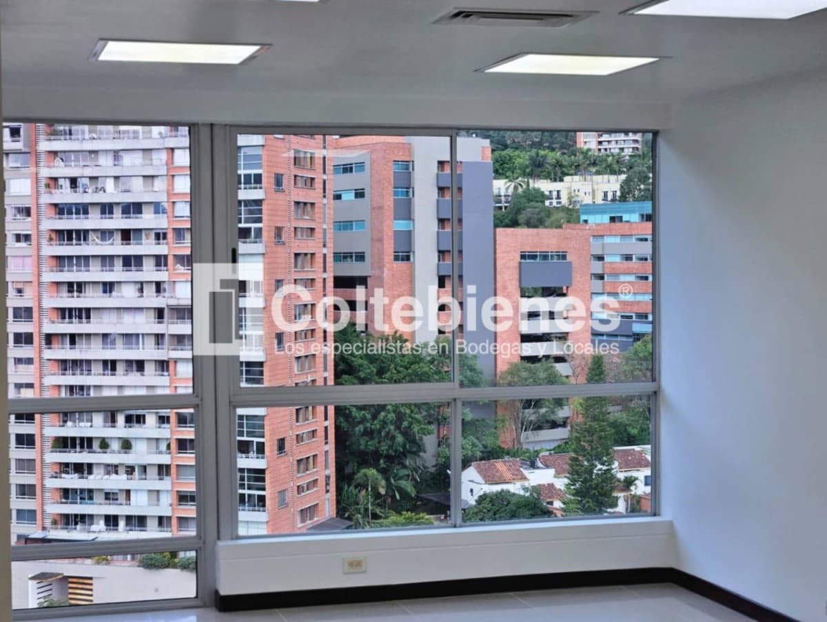 Oficina en arriendo – Poblado, Medellín foto 2