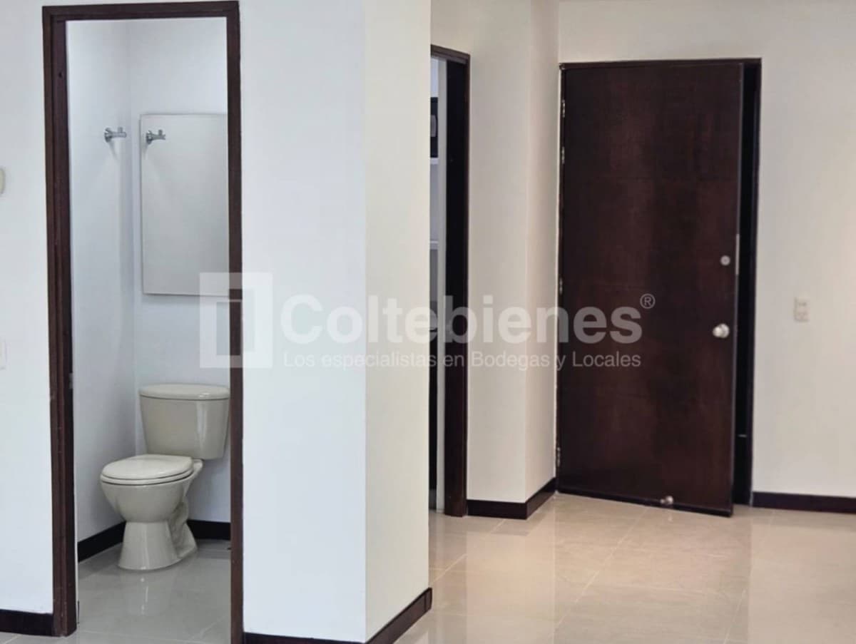 Oficina en arriendo – Poblado, Medellín foto 4