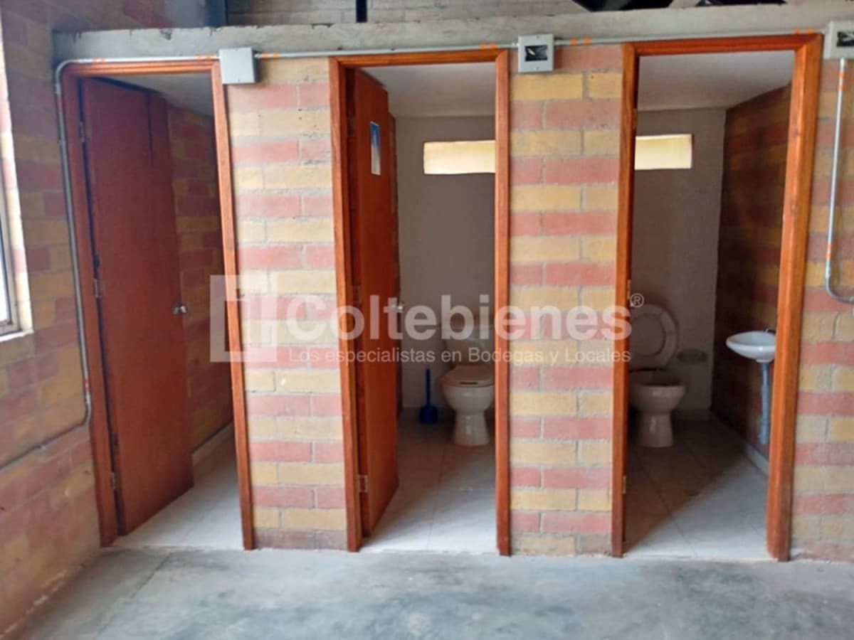 Bodega en arriendo – Guarne foto 3