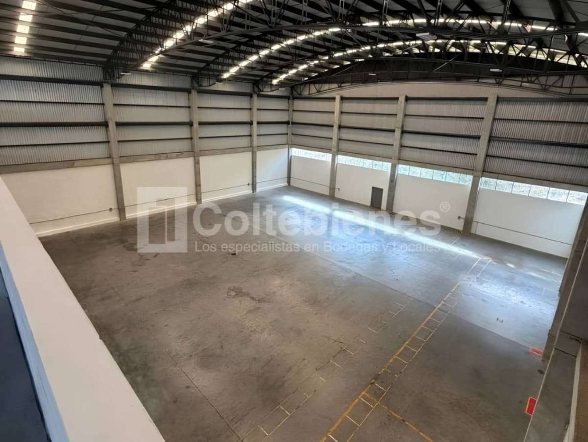 Bodega en arriendo – Copacabana foto 5