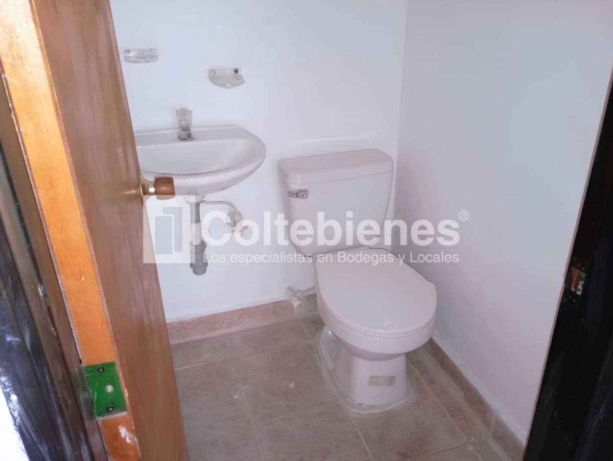 Local en arriendo – El Chagualo, Medellín foto 4
