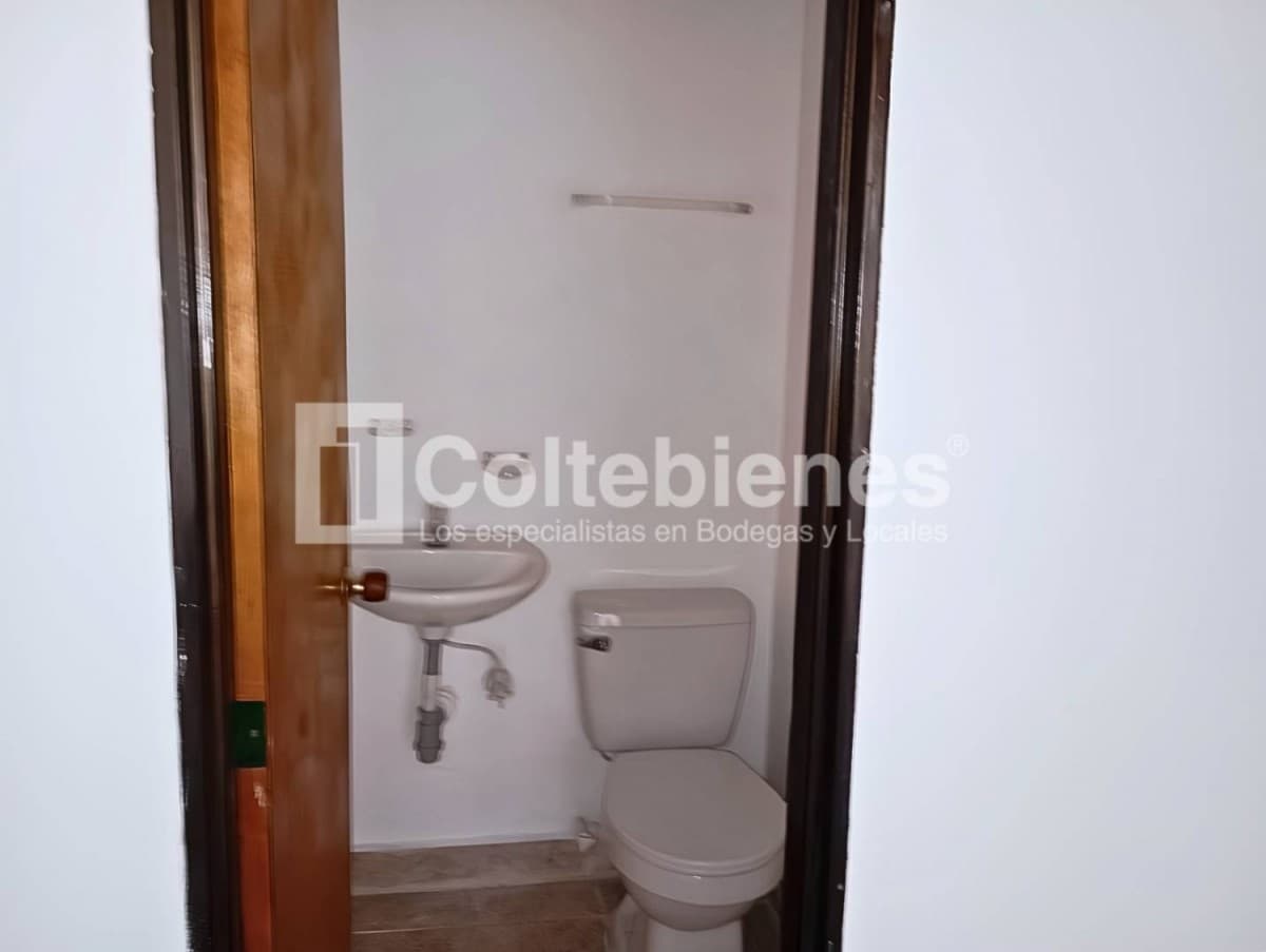 Local en arriendo – El Chagualo, Medellín foto 5