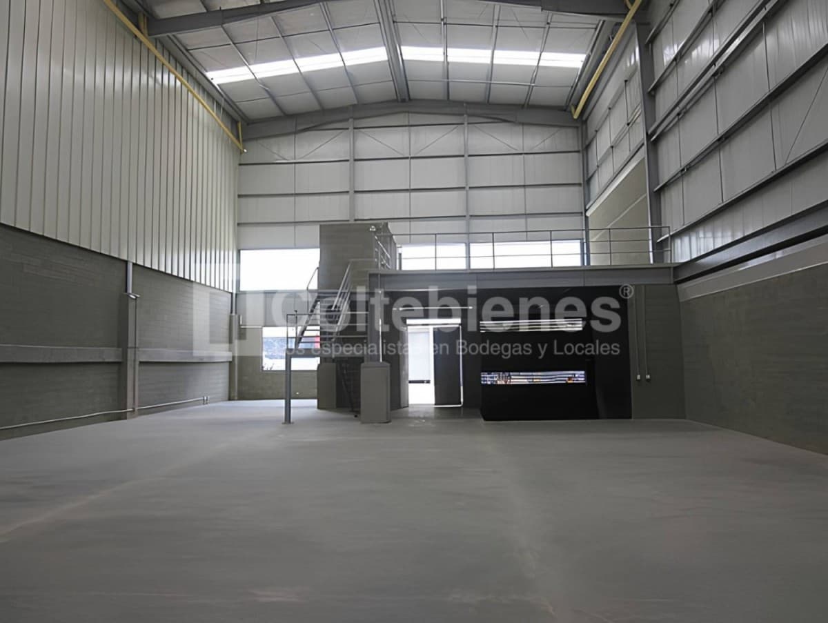 Bodega en arriendo – Copacabana