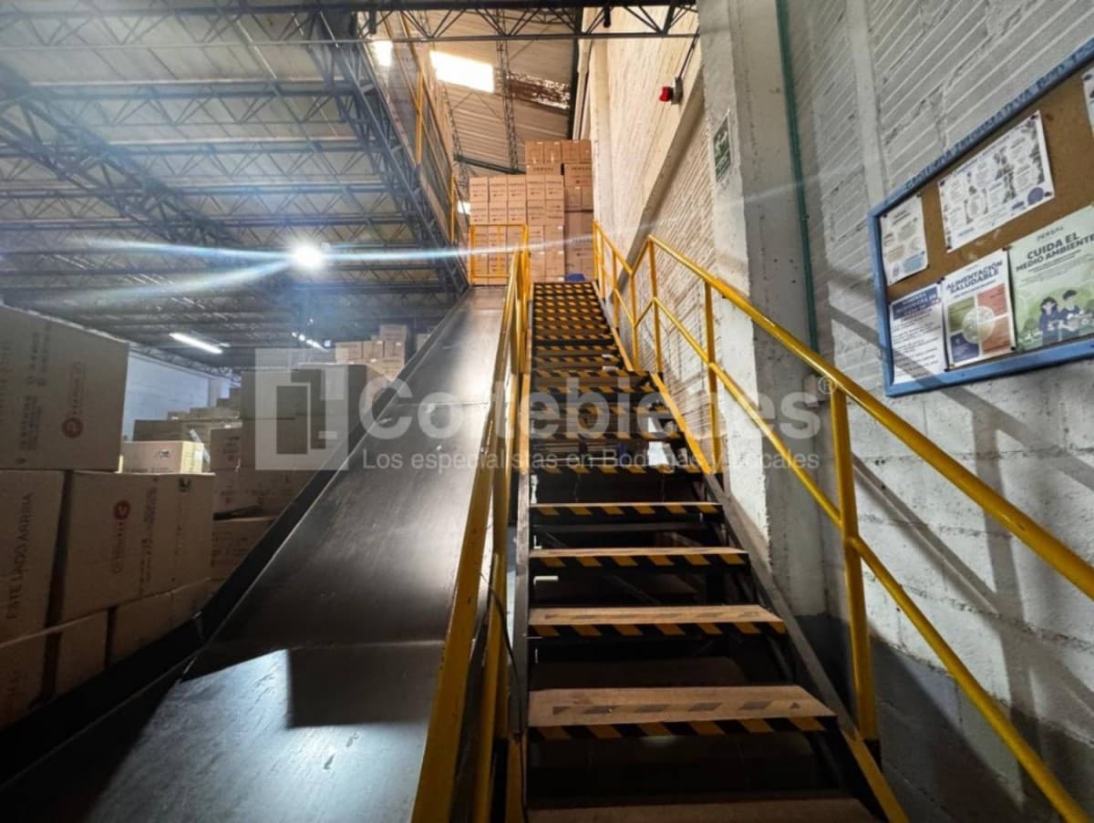Bodega en arriendo – La Estrella foto 3