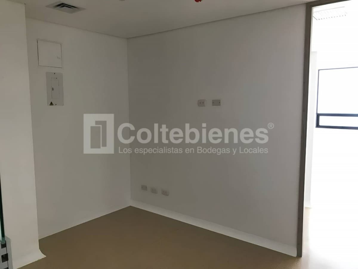 Consultorio en arriendo – Las Vegas, Envigado foto 2