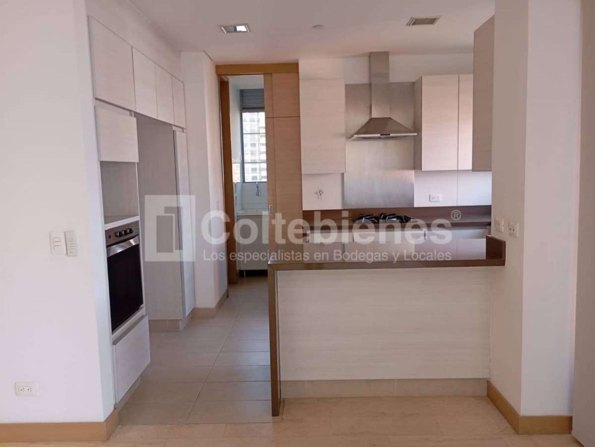 Apartamento en arriendo – Poblado, Medellín foto 3