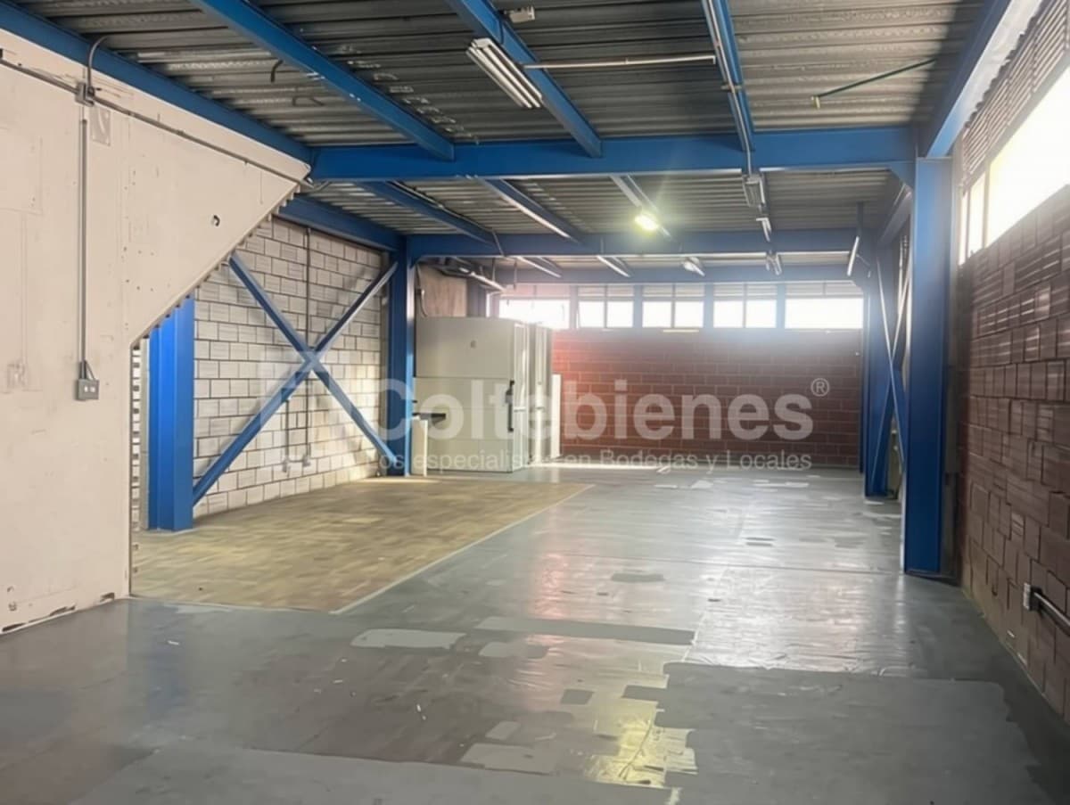 Bodega en venta – Zona Industrial De Belén, Medellín foto 3