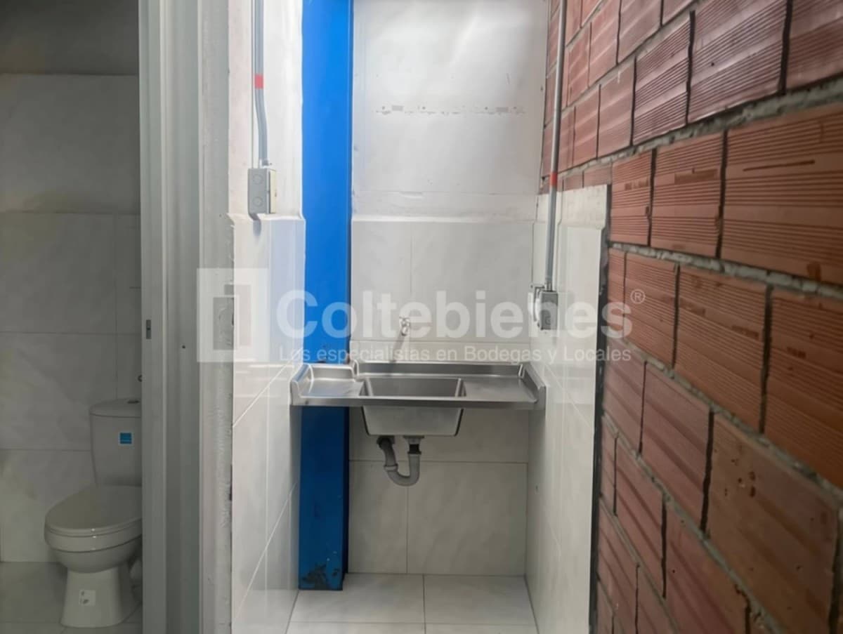 Bodega en venta – Zona Industrial De Belén, Medellín foto 5
