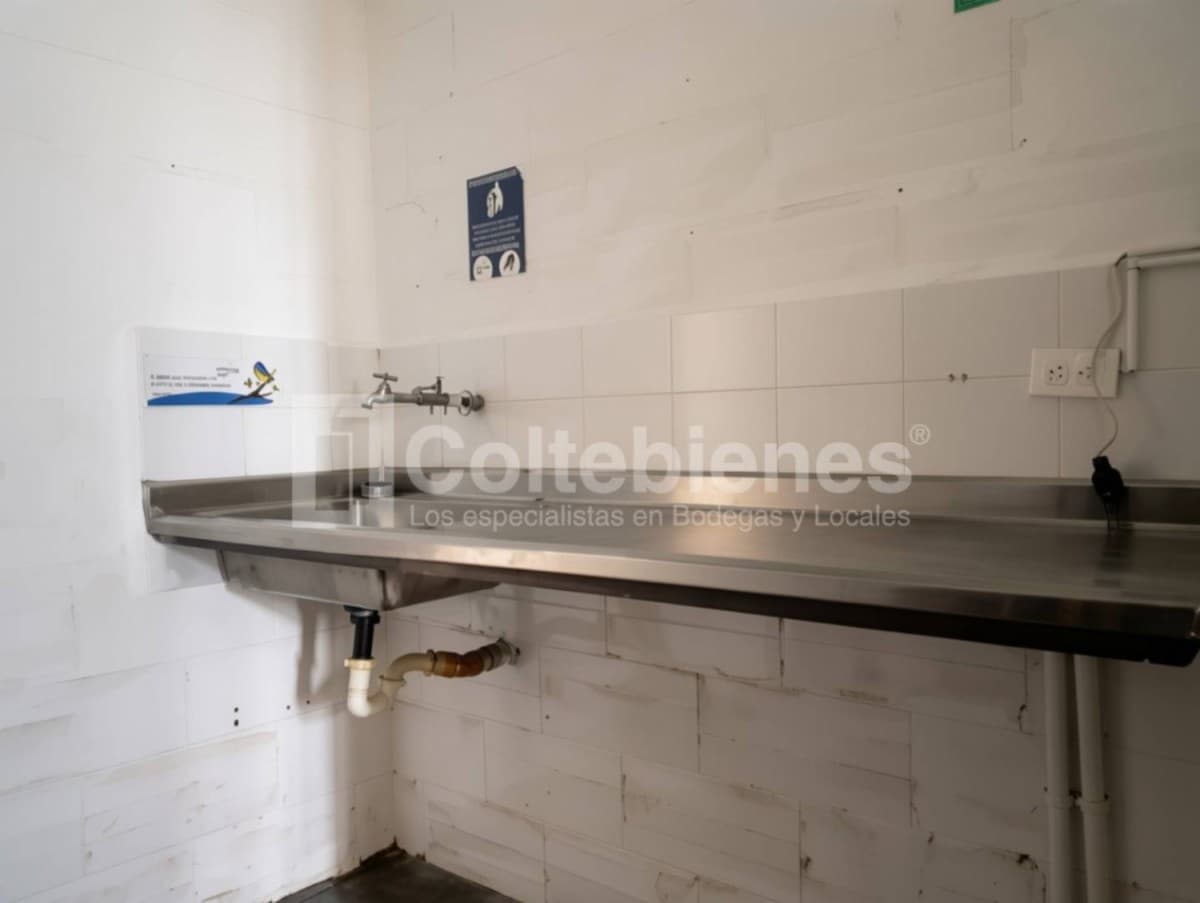Bodega en arriendo – Envigado foto 4